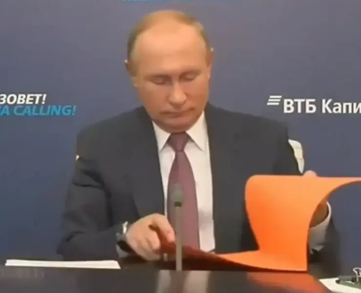 Vladimir Putin does not use Internet