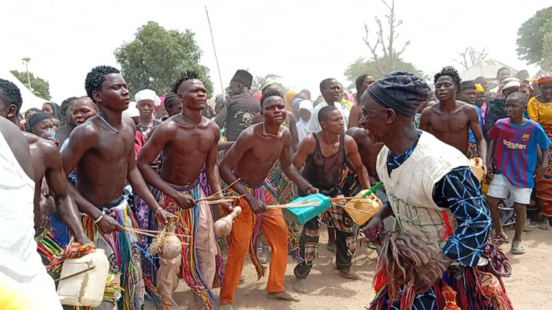 African dancers
