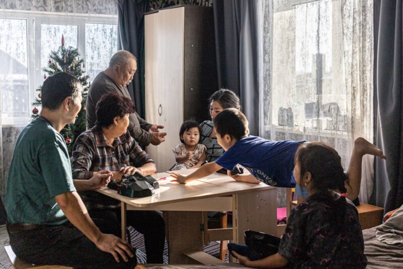 Three generations of the Khunkheev-Alkhunsaev family.