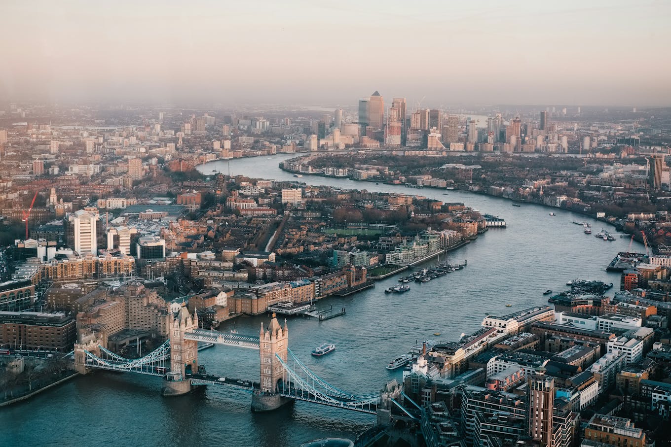 The merger would connect London’s institutional financial market with Singapore’s growing carbon services sector, strengthening the city-state’s effort to establish itself as Asia’s centre for carbon trading and finance.