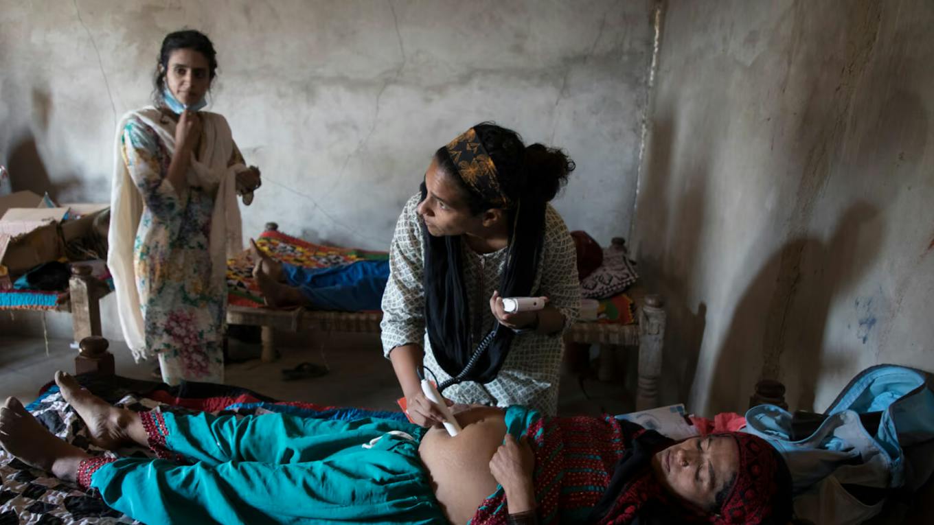 Pregnancy and maternity in developing countries with higher heat risk